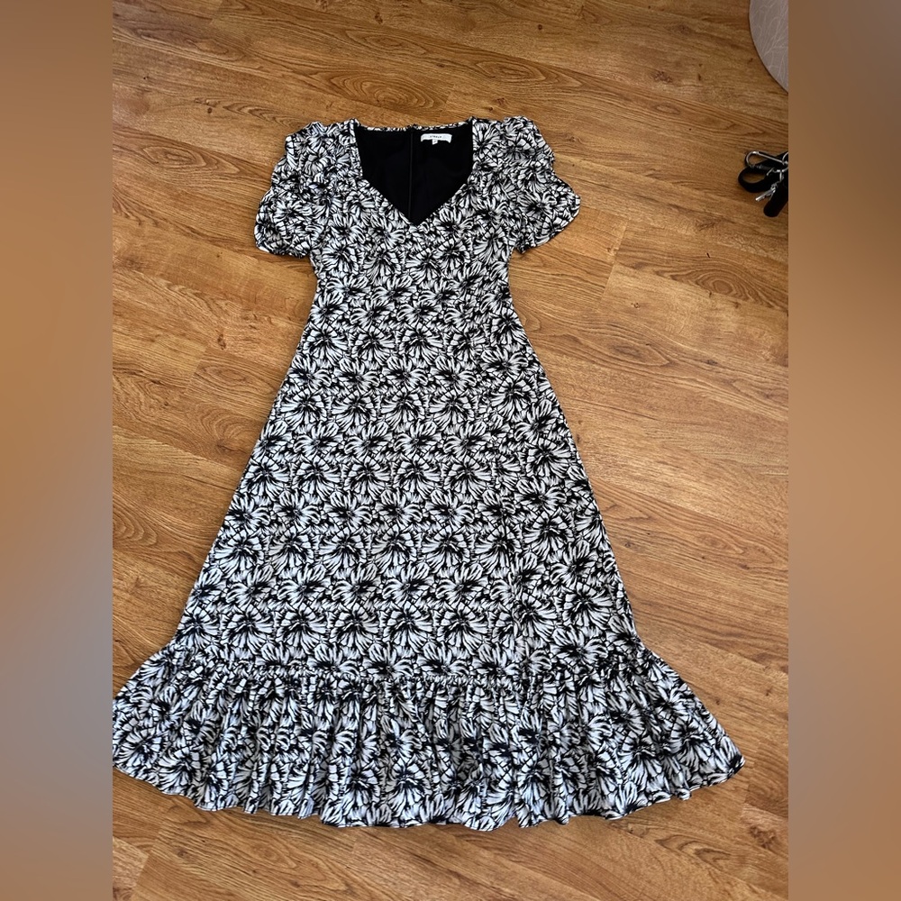 Likely Daphne White Black Floral Midi Dress Size 4